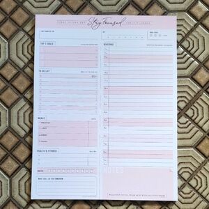 ⭐️Host Pick 2025⭐️Stay Focused Daily Planner Pad